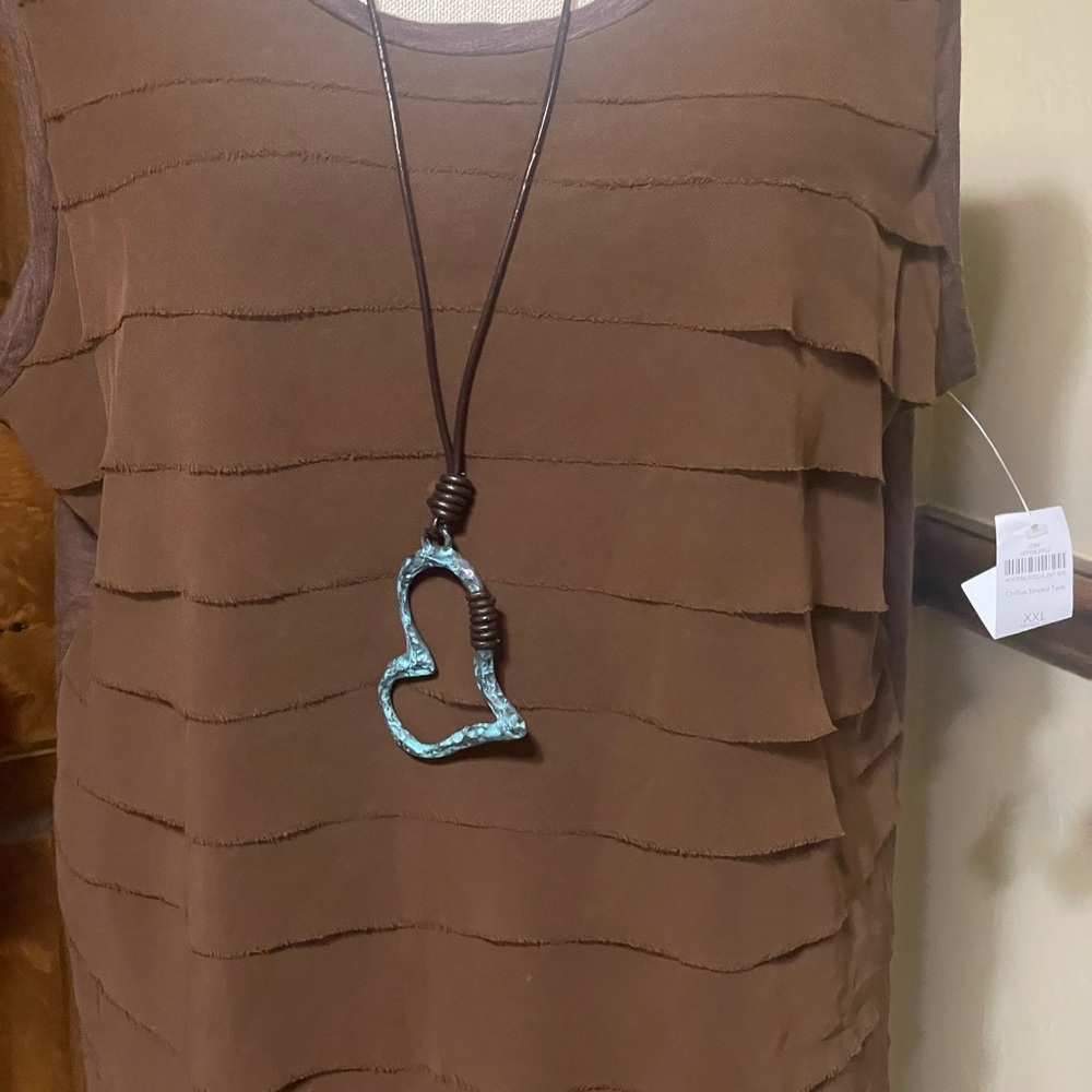 Heart necklace Nwts